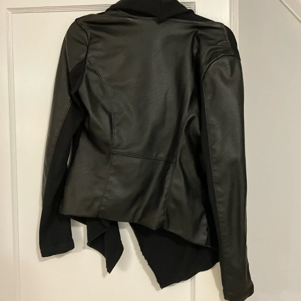 Blank NYC Black Asymmetrical Leather Sleeve Jacket - Picture 5 of 7